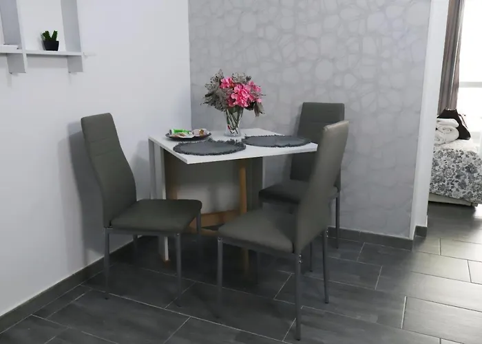 Appartement Nicolai 165 *