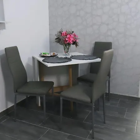 Apartman Nicolai 165 *