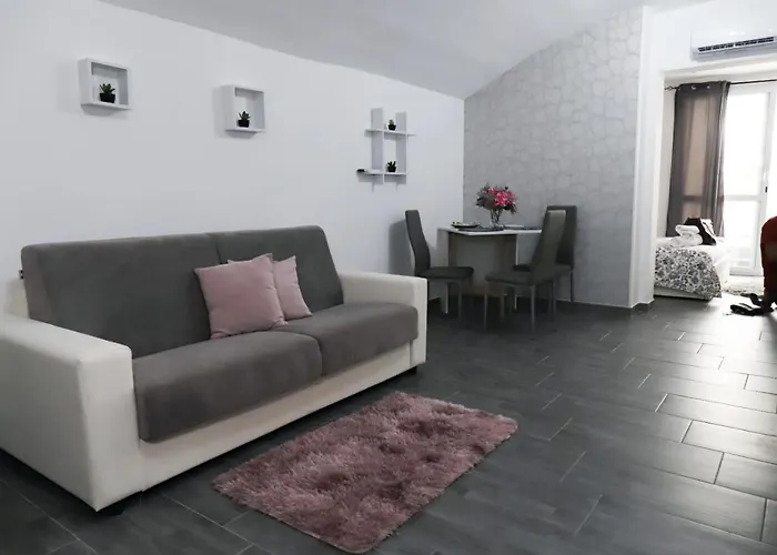 Appartamento Nicolai 165 *